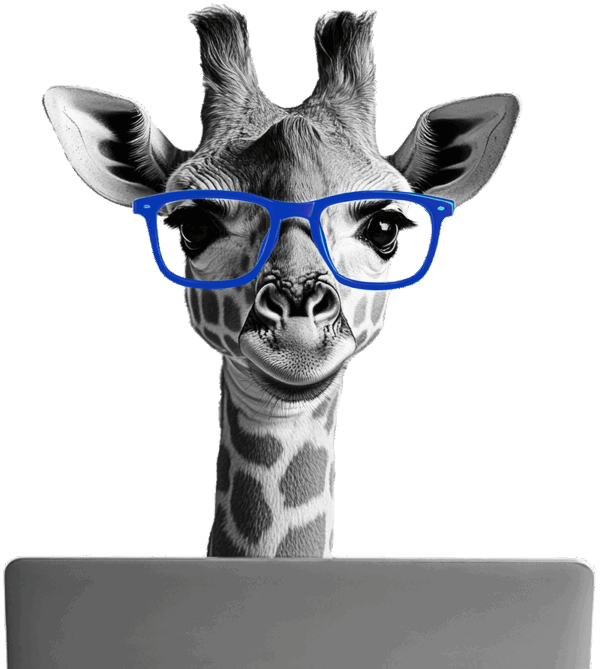 Giraffe mit blauer Brille sitzt vor einem Laptop – Motiv der Partnerschaft für Demokratie Lampertheim